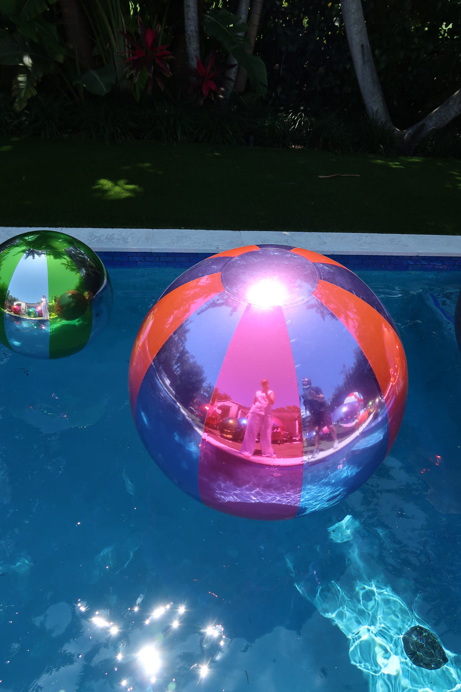 Big Shiny Beach Balls — Royal Purple / Bubble Pink 50