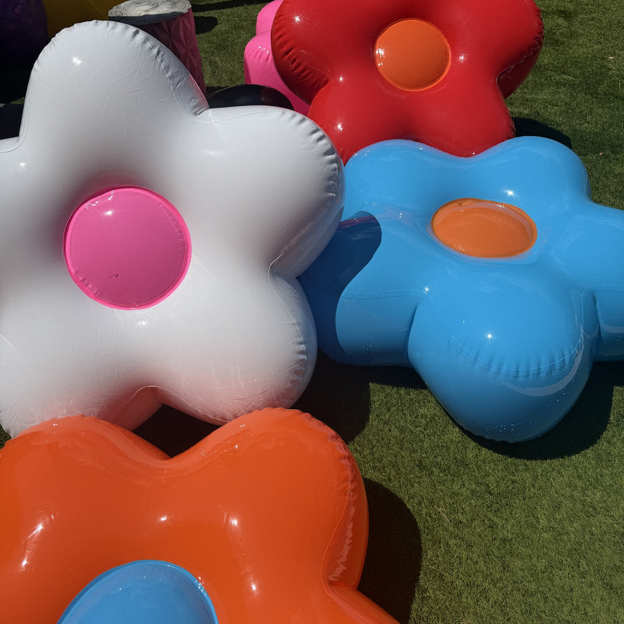 Big Inflatable Flowers — White / Pink Center